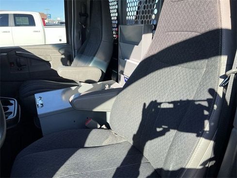 Used 2019 GMC Savana 2500 w/ Driver Convenience Package image 18