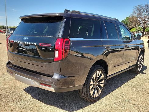New 2026 Ford Expedition Platinum w/ Driver's Package AWD/4WD image 3