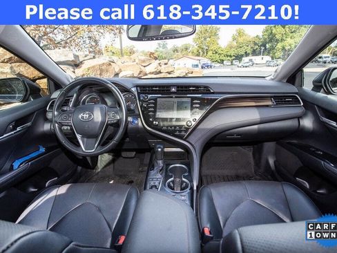 Used 2020 Toyota Camry XLE image 21