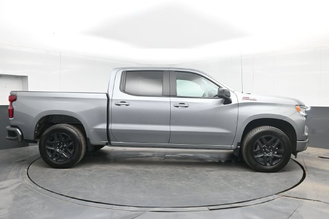 Used 2023 Chevrolet Silverado 1500 RST w/ Z71 Off-Road Package AWD/4WD image 15