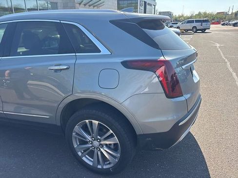 Certified 2023 Cadillac XT5 Premium Luxury FWD image 3