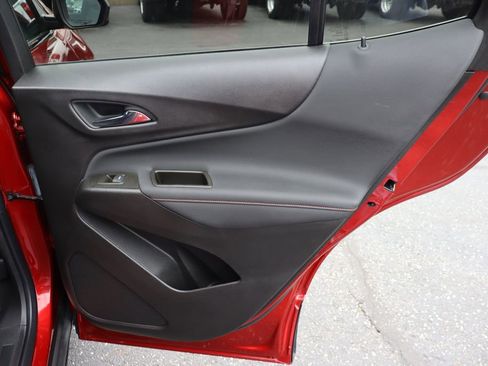 Used 2023 Chevrolet Equinox RS image 31