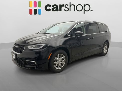 Used 2024 Chrysler Pacifica Touring-L FWD image 1