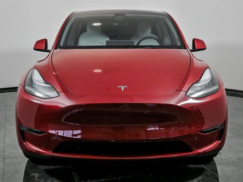 Used 2022 Tesla Model Y Long Range image 4