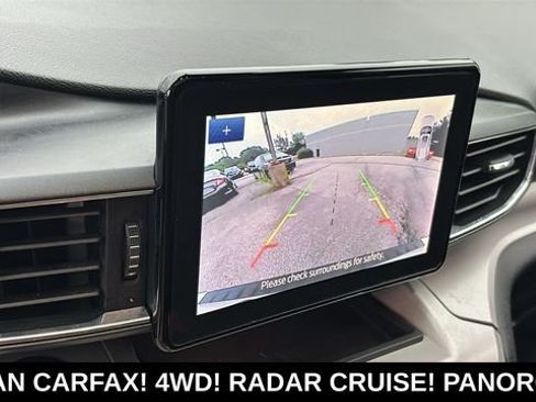 Used 2024 Ford Explorer XLT w/ Equipment Group 202A AWD/4WD image 18