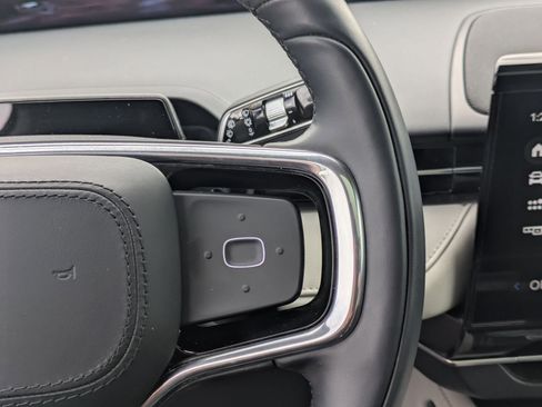 Used 2025 Lincoln Nautilus Premier w/ Equipment Group 102A image 18