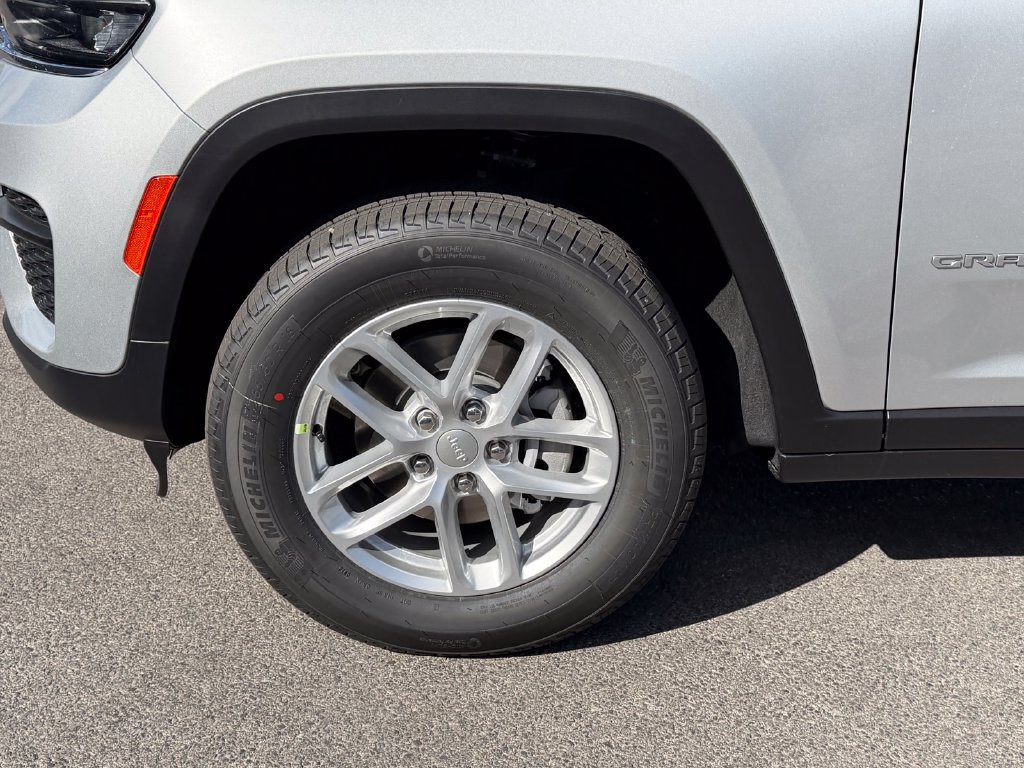 New 2026 Jeep Grand Cherokee Laredo X AWD/4WD image 23