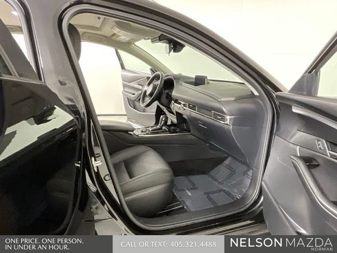Certified 2025 MAZDA CX-30 AWD 2.5 S w/ Preferred Package image 14