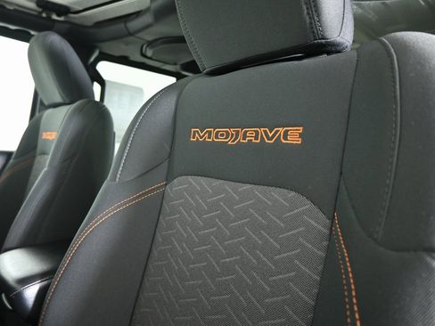 Used 2021 Jeep Gladiator Mojave image 22