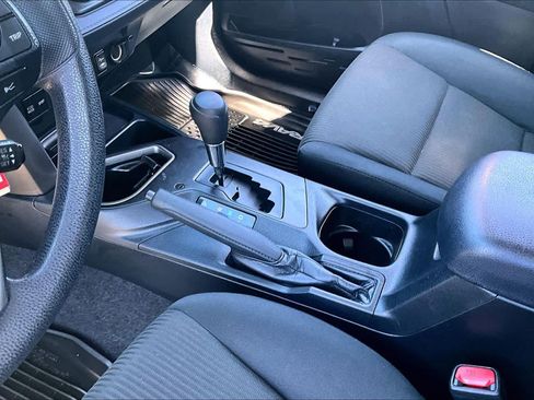 Used 2018 Toyota RAV4 LE w/ All Weather Liner Package FWD image 16