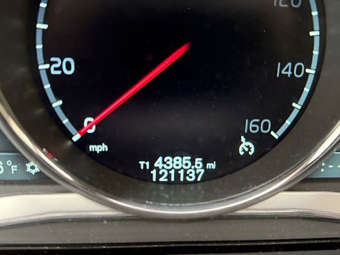 Used 2015 Volvo V60 T5 Premier Plus image 29