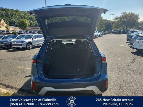 New 2025 Volkswagen Tiguan SE image 34