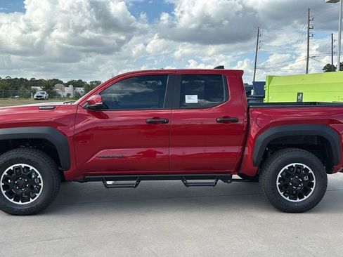 New 2025 Toyota Tacoma TRD Off-Road image 4