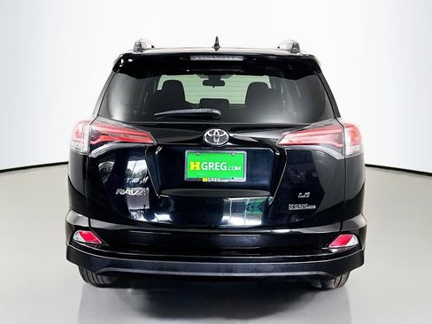 Used 2017 Toyota RAV4 LE image 8
