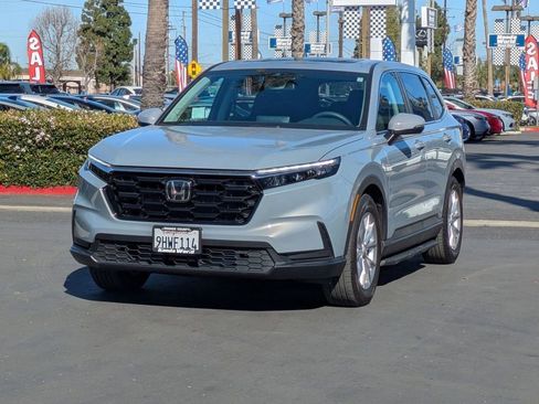 Used 2024 Honda CR-V EX image 3