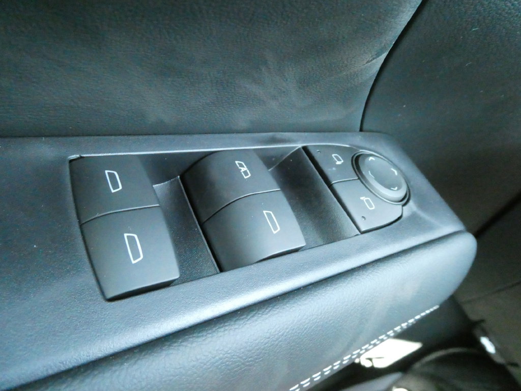 New 2027 GMC Terrain Elevation w/ Elevation Premium Package AWD/4WD image 19