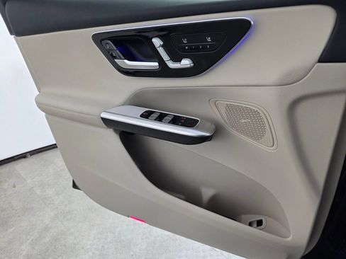 New 2027 Mercedes-Benz GLC 300 image 15