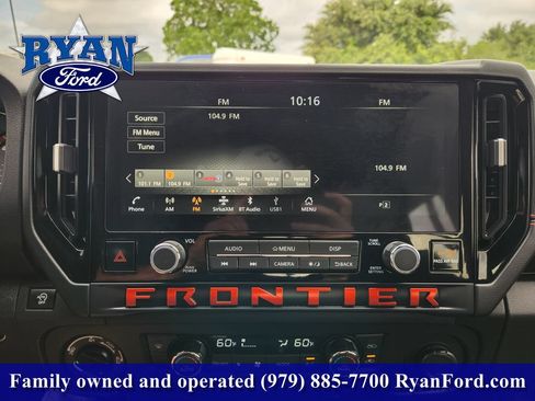 Used 2025 Nissan Frontier PRO-4X AWD/4WD image 12