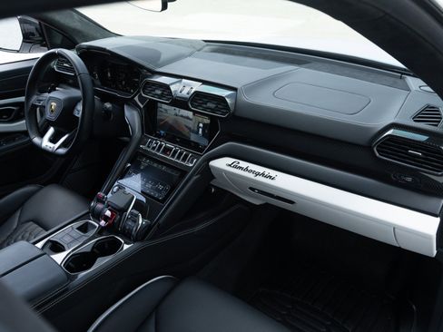 Used 2024 Lamborghini Urus S image 16