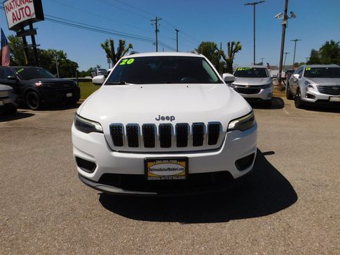 Used 2020 Jeep Cherokee Latitude FWD image 3
