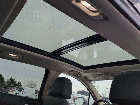 Used 2019 Buick Envision Essence image 24