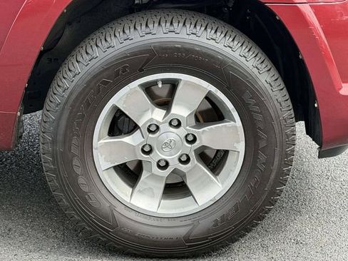 Used 2011 Toyota 4Runner SR5 w/ Premium Pkg w/Leather AWD/4WD image 5