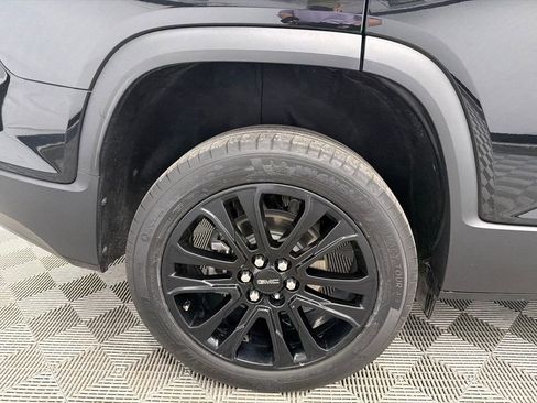 Used 2023 GMC Acadia SLT w/ Elevation Edition FWD image 18