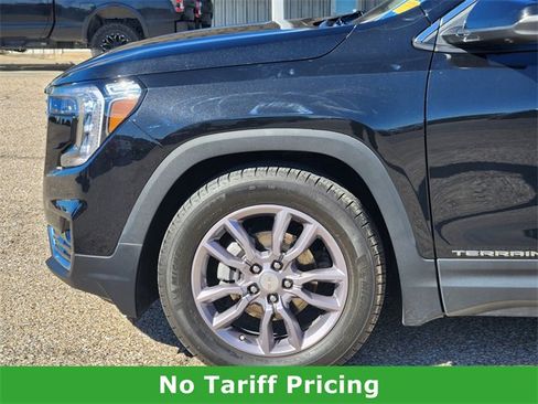 Used 2022 GMC Terrain SLT w/ Tech Package image 6