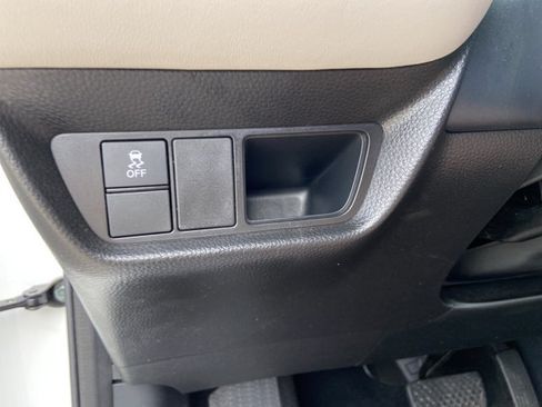 Used 2025 Honda HR-V LX image 45