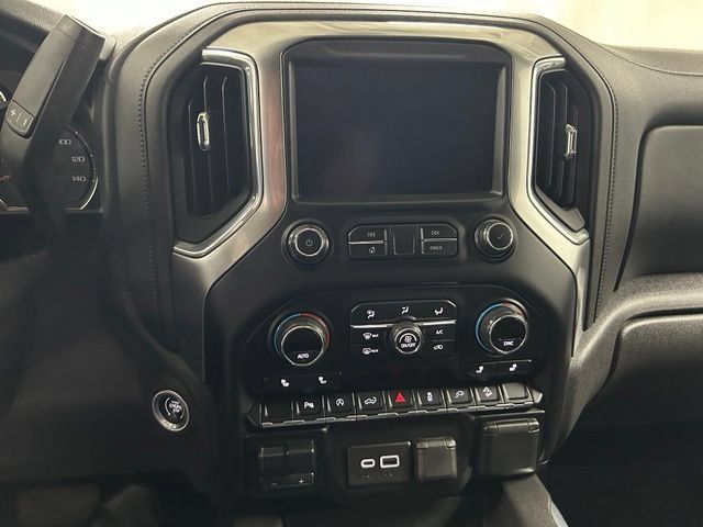 Used 2020 Chevrolet Silverado 1500 LT Trail Boss AWD/4WD image 18