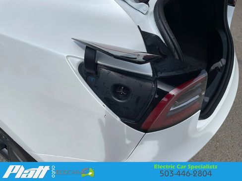 Used 2023 Tesla Model 3 Standard Range image 58