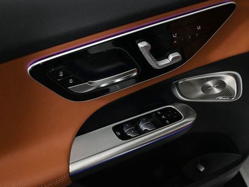 New 2027 Mercedes-Benz GLC 300 image 8