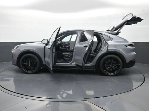 Certified 2024 Porsche Cayenne Turbo GT AWD/4WD image 30
