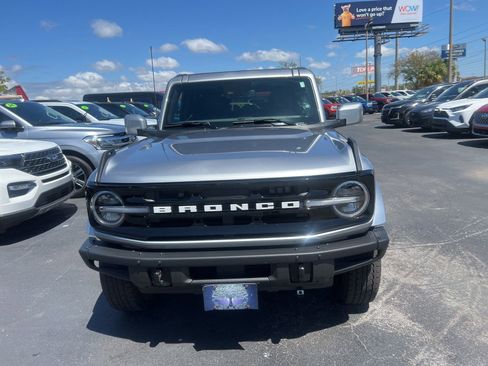 Used 2024 Ford Bronco Outer Banks image 3