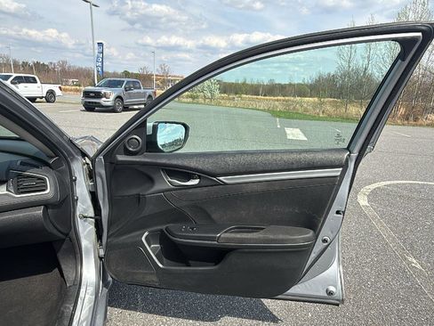 Used 2018 Honda Civic EX image 17