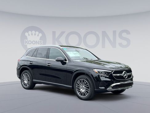 New 2026 Mercedes-Benz GLC 300 4MATIC image 2
