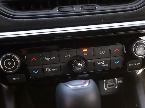 Used 2024 Jeep Compass Trailhawk w/ Trailhawk Convenience Group image 23