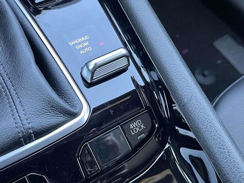 New 2026 Jeep Compass Latitude image 26