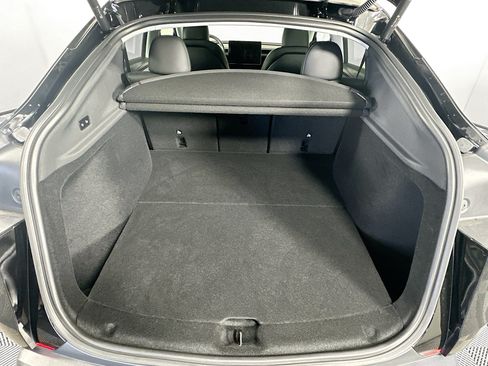 Used 2026 Tesla Model Y Long Range RWD image 28