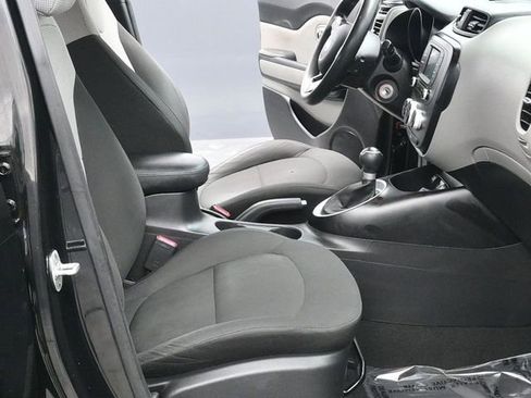 Used 2019 Kia Soul image 10