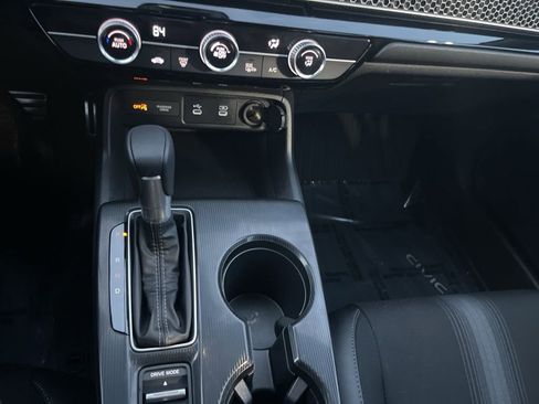 Used 2025 Honda Civic Sport image 15