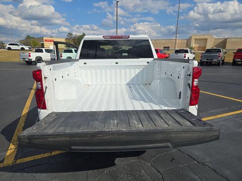 Used 2024 Chevrolet Silverado 1500 LT AWD/4WD image 19