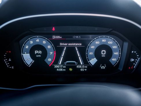 Used 2021 Audi Q3 2.0T Premium Plus w/ Premium Plus Package image 21