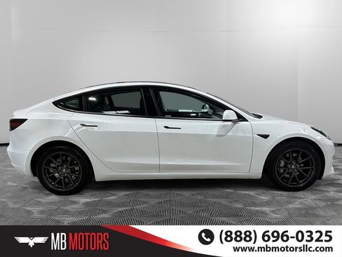 Used 2022 Tesla Model 3 Long Range image 2