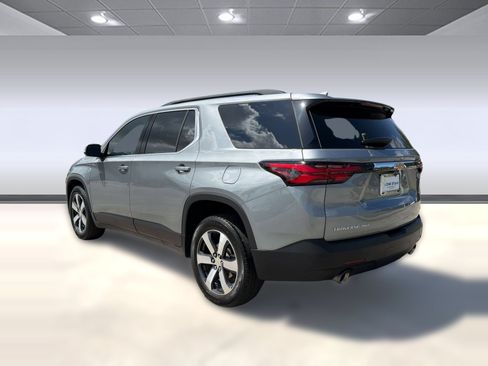 Used 2023 Chevrolet Traverse LT w/ LT Premium Package AWD/4WD image 3