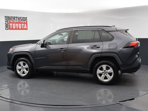 Used 2021 Toyota RAV4 XLE AWD/4WD image 2