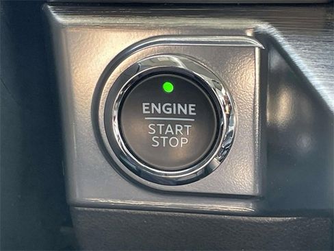 Used 2022 Ford F150 Lariat image 6