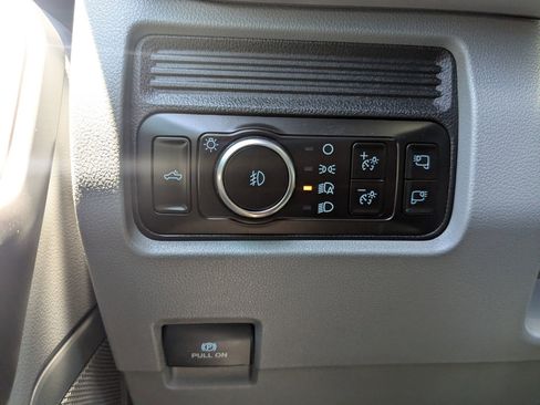 Used 2025 Ford F350 XLT w/ 360-Degree Camera Package AWD/4WD image 18