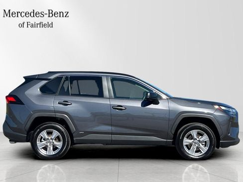 Used 2025 Toyota RAV4 LE AWD/4WD image 8