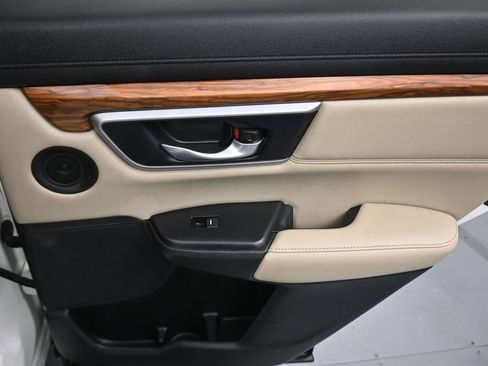 Used 2018 Honda CR-V Touring image 37